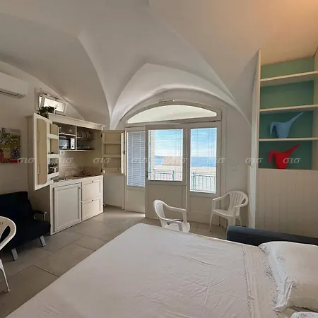La Turchese Monolocale Frontemare Apartmán *